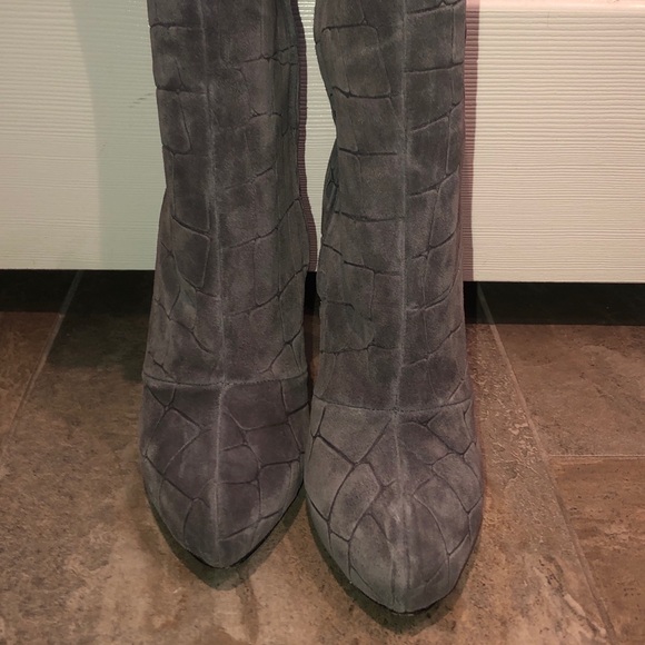 Above the knee suede boots by Report Signature-10M - Picture 4 of 9